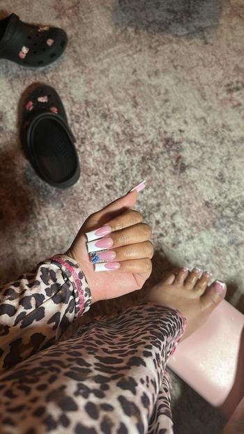 440-539-8989, 25  female escort, Cleveland