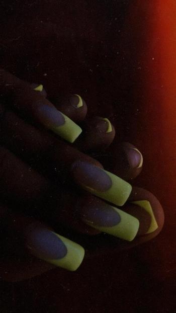 Mama, 22  female escort, Cleveland