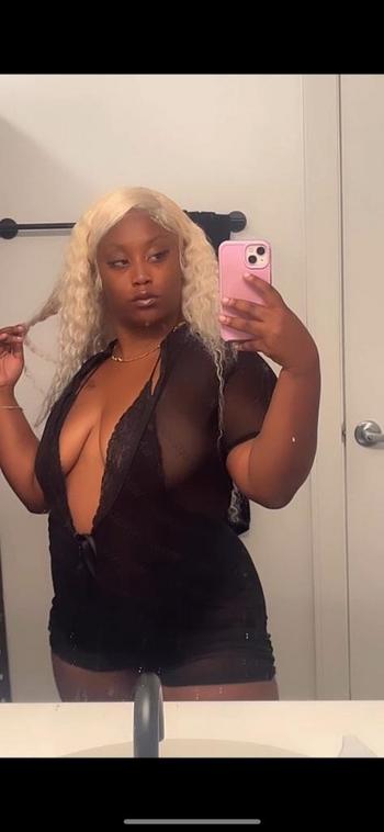 Nicole, 22  female escort, Cleveland