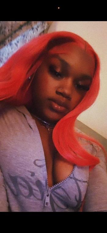 Moni , 23  female escort, Cleveland