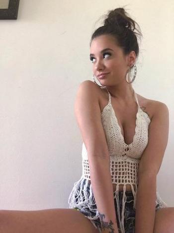 2166669618, female escort, Cleveland